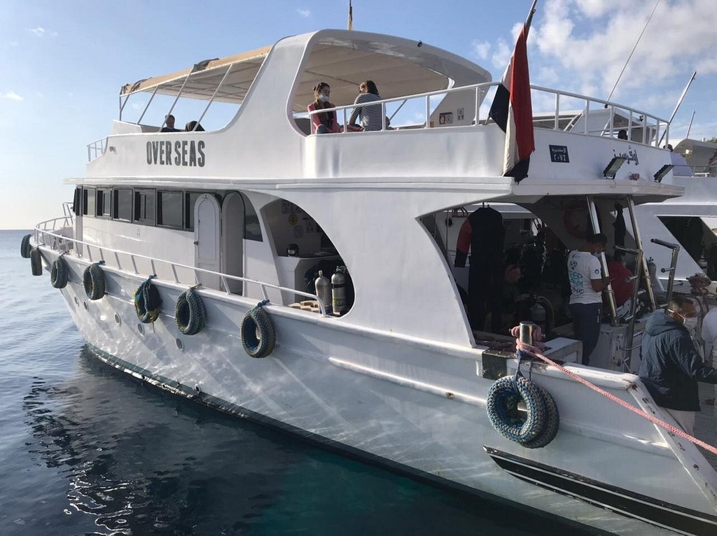 Private Boat (16–20 pax)