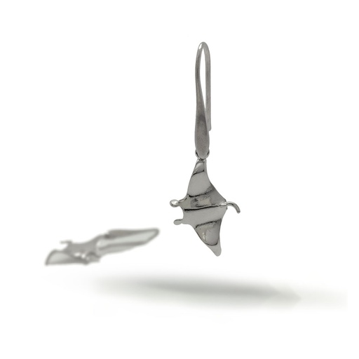 Earring manta ray long